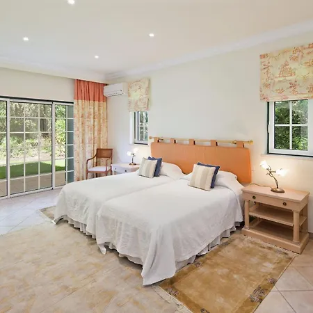 Villa Amazing 2 With Pool By Homing *